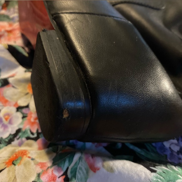 Christian Louboutin Limited Edition Over-the-knee leather/suede wrap-tie boots - Picture 7 of 10